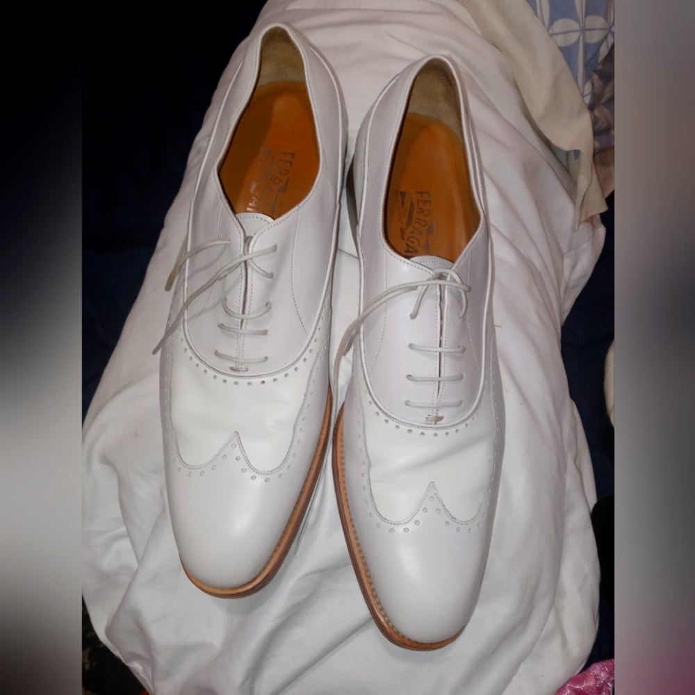 Men's dress shoes